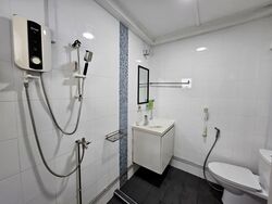 Blk 712 Hougang Avenue 2 (Hougang), HDB Executive #597138641